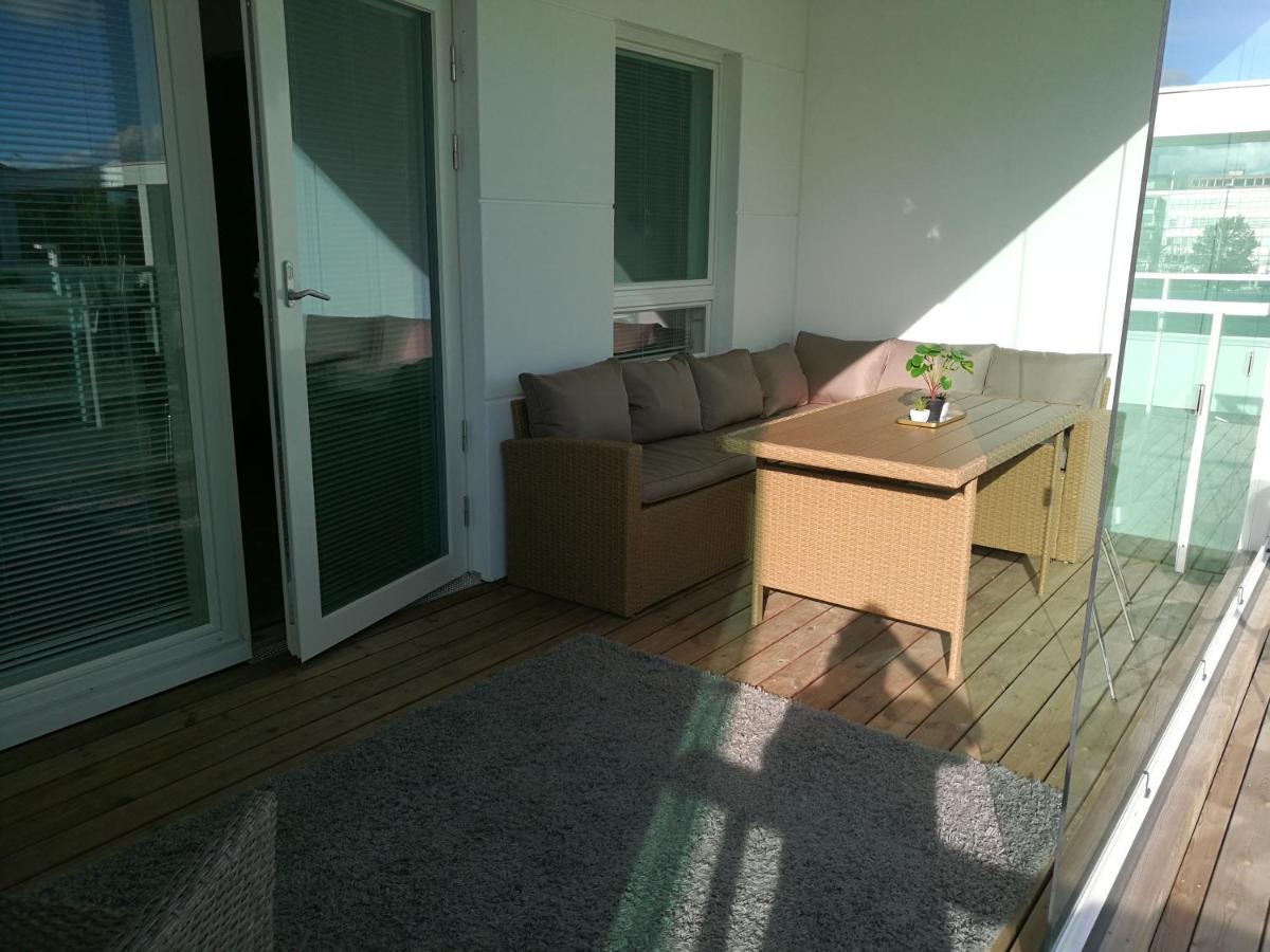 Starhomes Double Lux 8 Oulu Exterior foto
