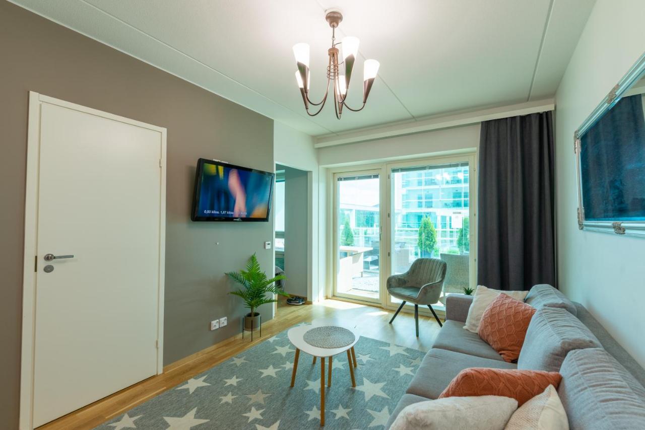 Starhomes Double Lux 8 Oulu Exterior foto